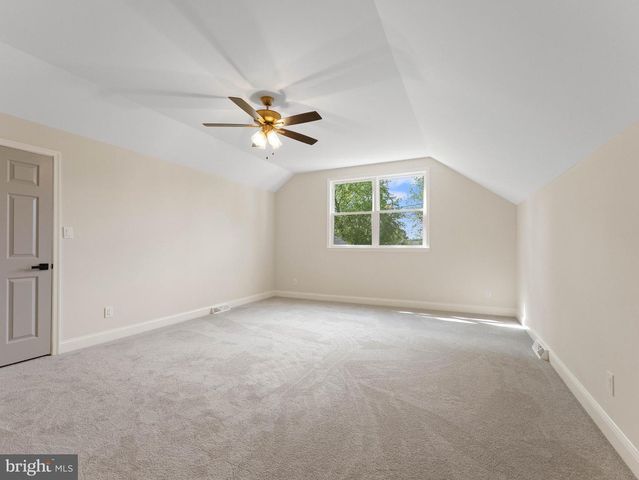 104 MCKINLEY AVE, Blackwood, NJ 08012