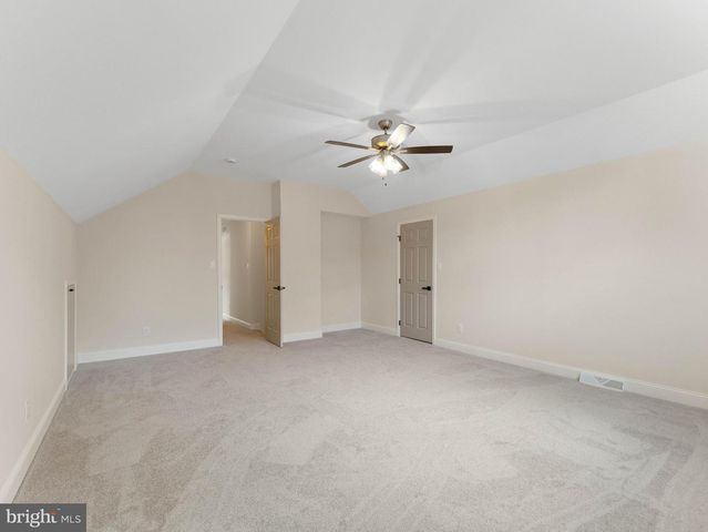 104 MCKINLEY AVE, Blackwood, NJ 08012