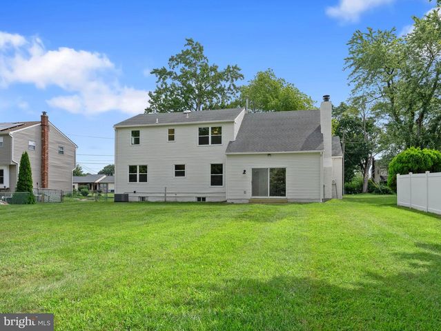 104 MCKINLEY AVE, Blackwood, NJ 08012