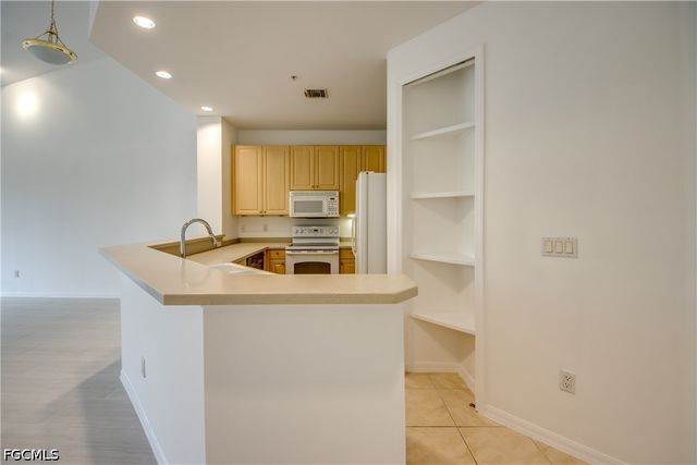 15250 Riverbend BLVD 204, North Fort Myers, FL 33917