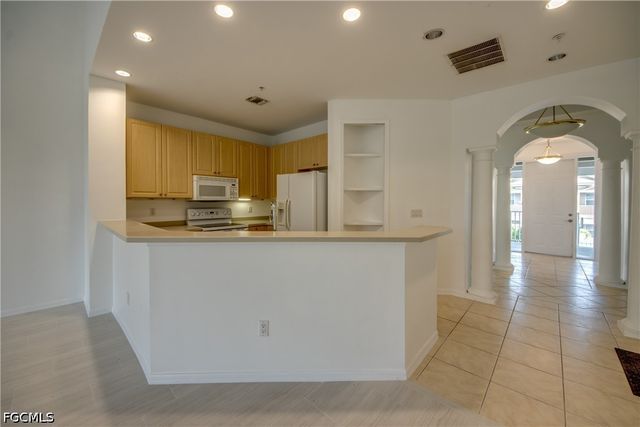 15250 Riverbend BLVD 204, North Fort Myers, FL 33917