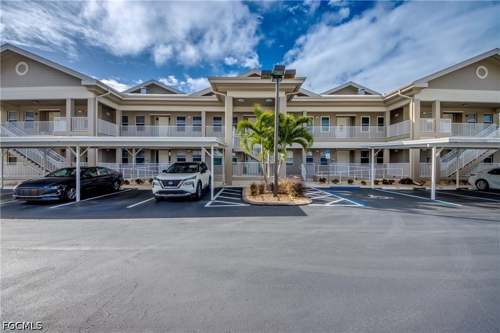 15250 Riverbend BLVD 204, North Fort Myers, FL 33917