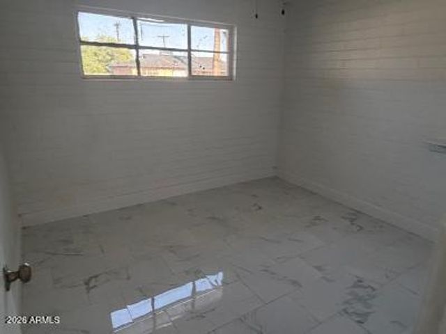 2714 N 40TH Avenue, Phoenix, AZ 85009