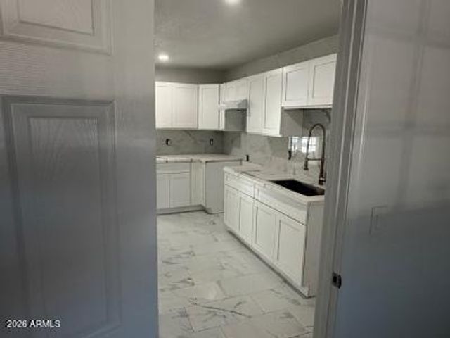 2714 N 40TH Avenue, Phoenix, AZ 85009