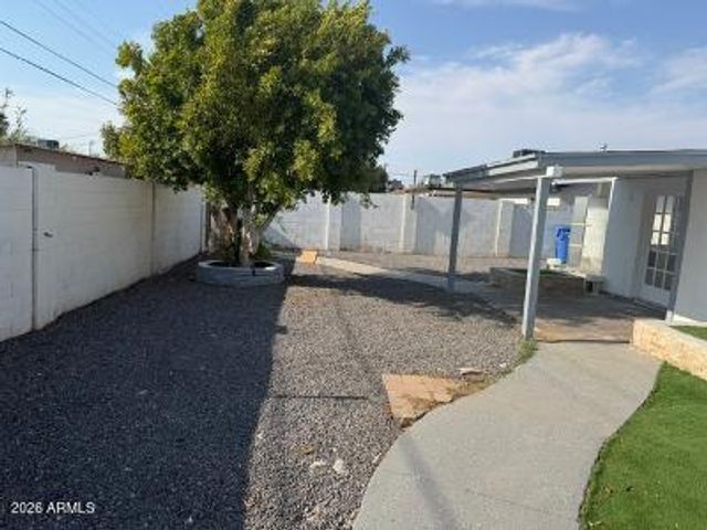 2714 N 40TH Avenue, Phoenix, AZ 85009