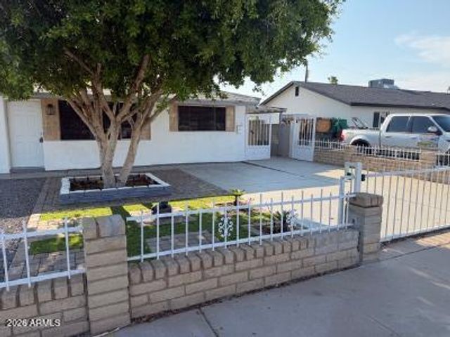 2714 N 40TH Avenue, Phoenix, AZ 85009