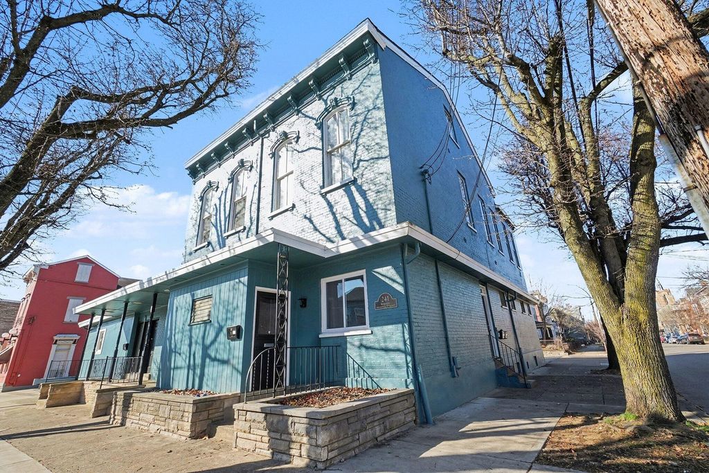 241 E 10th Street, Newport, KY 41071