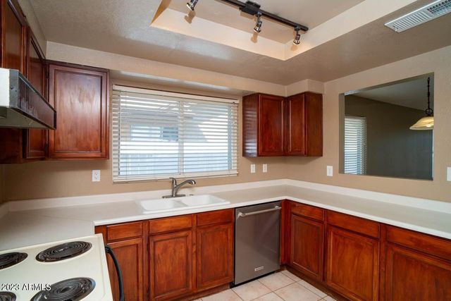 19601 N 43rd Drive, Glendale, AZ 85308