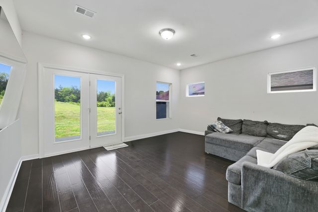 2453 Prairie Hill Dr, Antioch, TN 37013