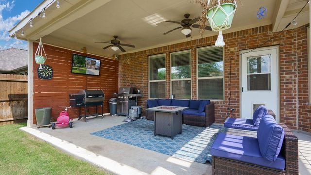 4328 Oak Chase Drive, Fort Worth, TX 76244