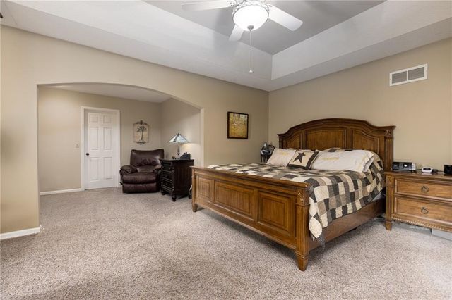 1303 Telford Drive, Liberty, MO 64068