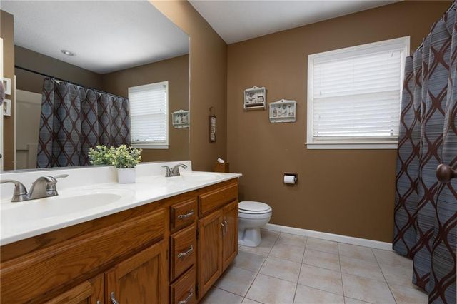 1303 Telford Drive, Liberty, MO 64068