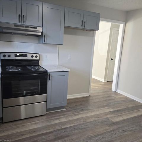 4218 Bramlet Place, Greensboro, NC 27407