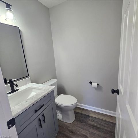 4218 Bramlet Place, Greensboro, NC 27407