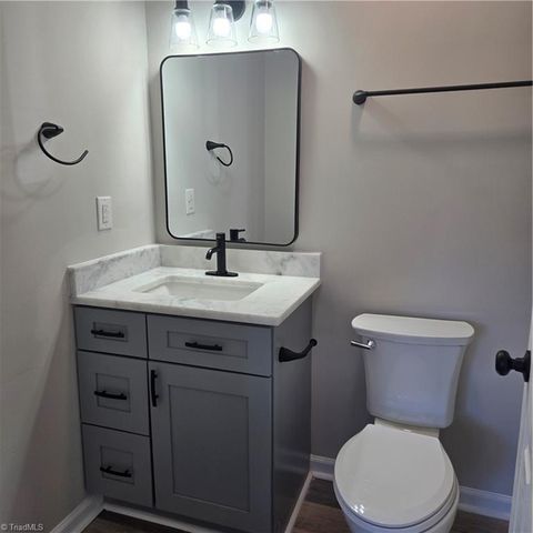 4218 Bramlet Place, Greensboro, NC 27407