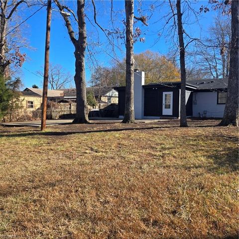 4218 Bramlet Place, Greensboro, NC 27407