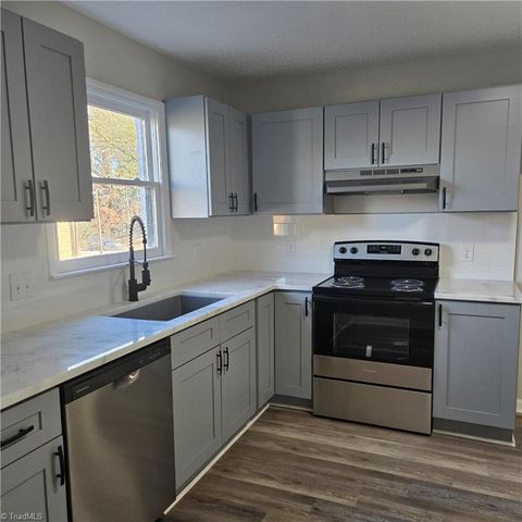 4218 Bramlet Place, Greensboro, NC 27407