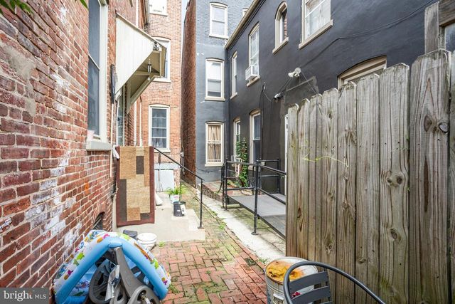 354 E CHESTNUT ST, Lancaster, PA 17602