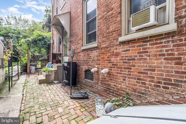 354 E CHESTNUT ST, Lancaster, PA 17602