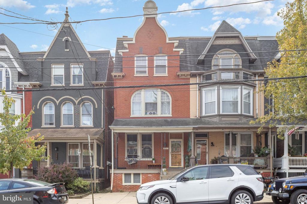 354 E CHESTNUT ST, Lancaster, PA 17602