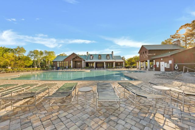 5103 Weatherwood Dr., North Myrtle Beach, SC 29582