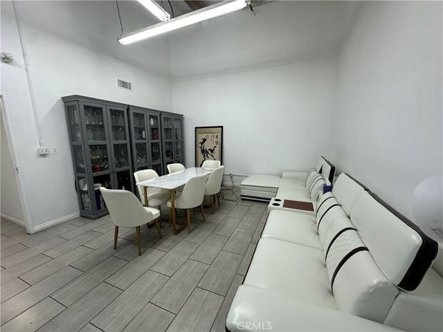 11940 Goldring Rd B, Arcadia, CA 91006