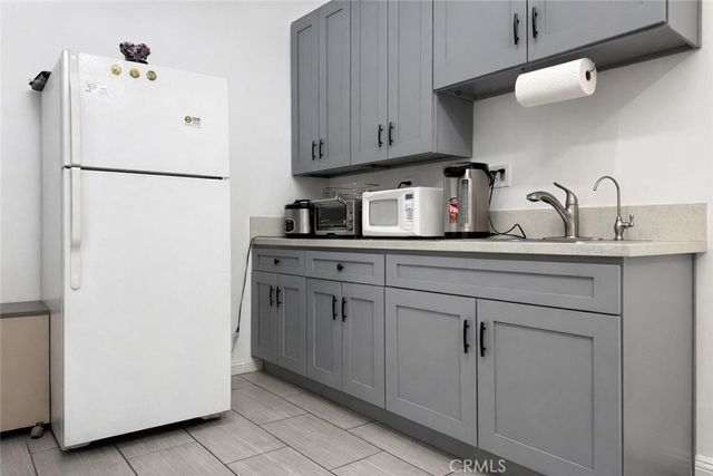 11940 Goldring Rd B, Arcadia, CA 91006