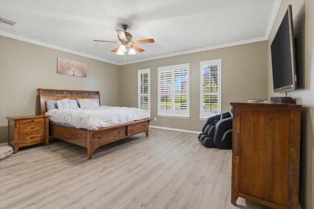 4704 Broadmoor Drive, League City, TX 77573
