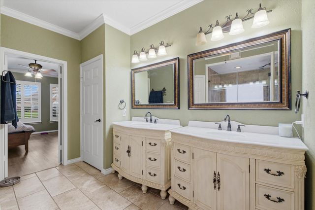4704 Broadmoor Drive, League City, TX 77573