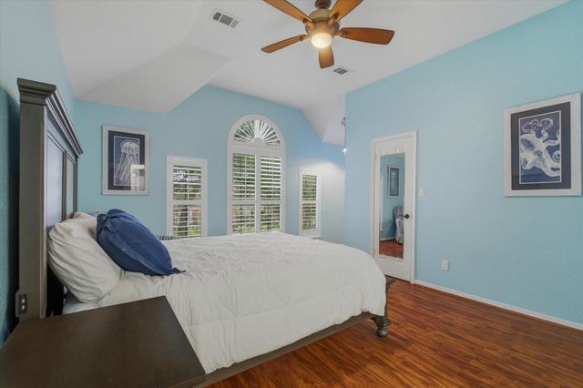 4704 Broadmoor Drive, League City, TX 77573