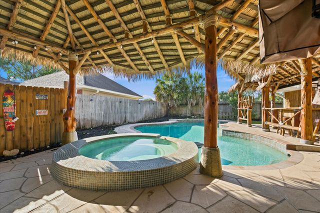 4704 Broadmoor Drive, League City, TX 77573