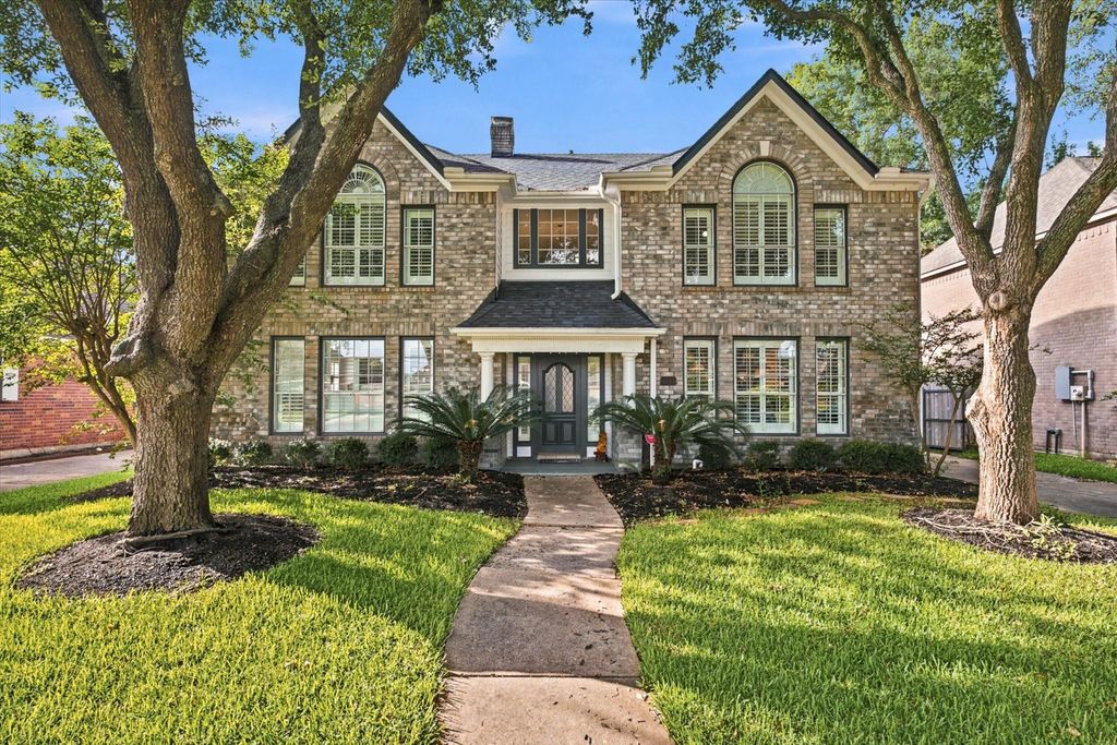 4704 Broadmoor Drive, League City, TX 77573