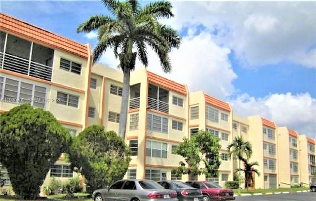 2451 NW 41st Avenue 302, Lauderhill, FL 33313