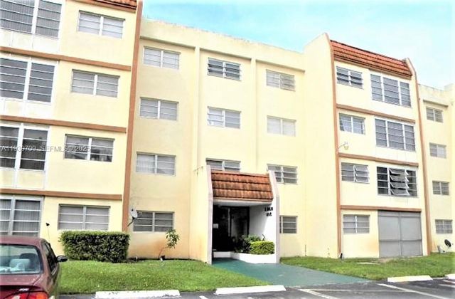 2451 NW 41st Avenue 302, Lauderhill, FL 33313