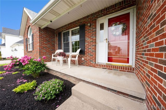 55 Ashley Drive, West Seneca, NY 14224