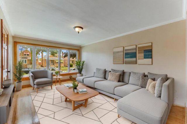 5328 S Latrobe Avenue 1, Chicago, IL 60638