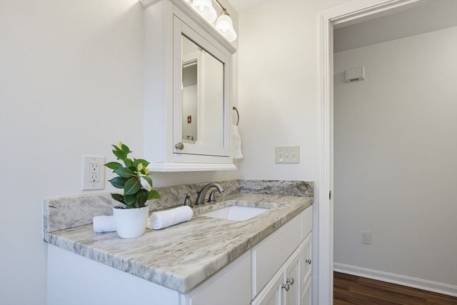 290 Bemis Rd, Warren, MA 01585