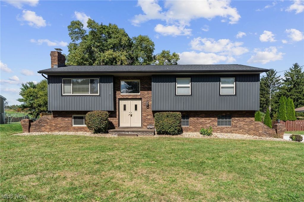 1031 Karla Drive, Clinton, OH 44216