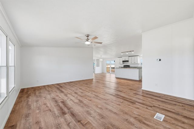 237 Quarterhorse Road, Waxahachie, TX 75165