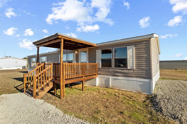 237 Quarterhorse Road, Waxahachie, TX 75165