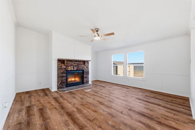 237 Quarterhorse Road, Waxahachie, TX 75165