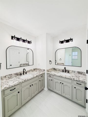 14189 Troy Duplessis Rd, Gonzales, LA 70737