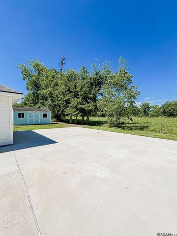 14189 Troy Duplessis Rd, Gonzales, LA 70737