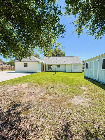 14189 Troy Duplessis Rd, Gonzales, LA 70737
