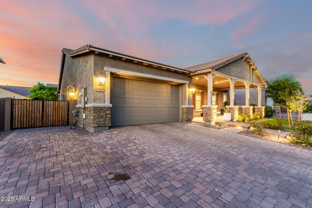 21160 E THORNTON Road, Queen Creek, AZ 85142 — photo 2