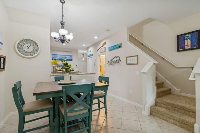 11133 KAPOK GRAND CIRCLE, Madeira Beach, FL 33708