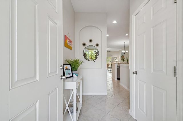 11133 KAPOK GRAND CIRCLE, Madeira Beach, FL 33708