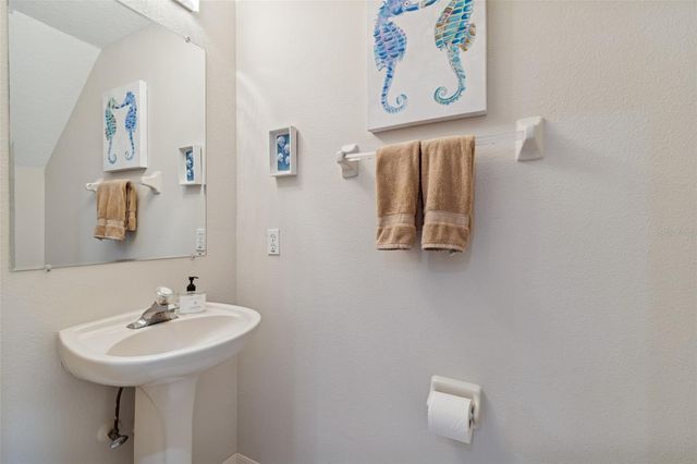 11133 KAPOK GRAND CIRCLE, Madeira Beach, FL 33708