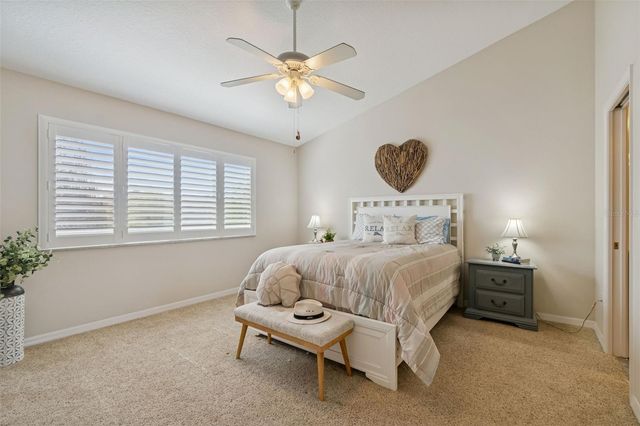 11133 KAPOK GRAND CIRCLE, Madeira Beach, FL 33708