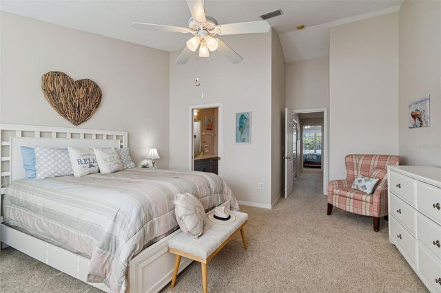 11133 KAPOK GRAND CIRCLE, Madeira Beach, FL 33708